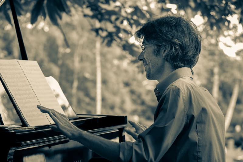 IN ARMONIA, di e con EMILIANO TOSO